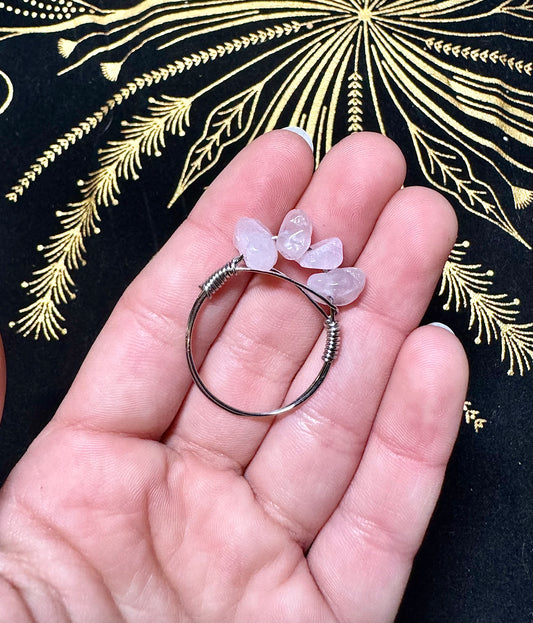 Rose quartz crystal chip ring