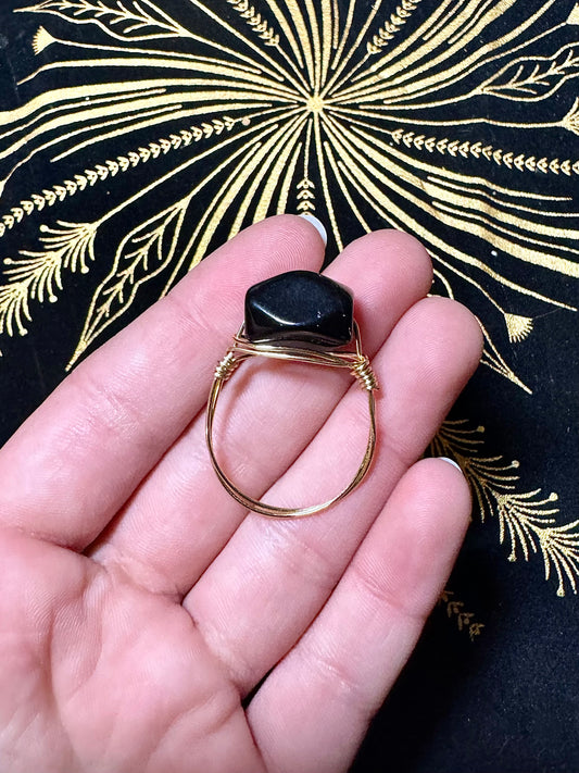 Black bead ring