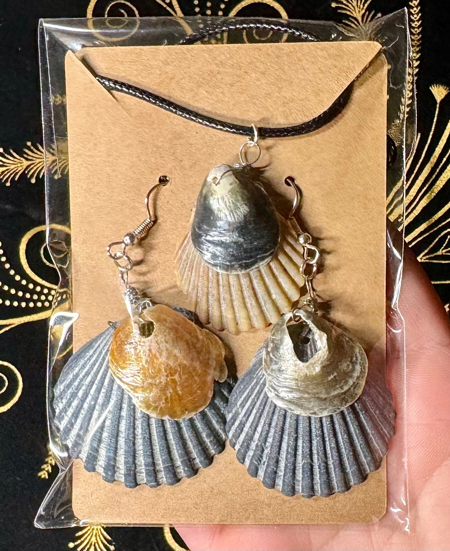 Sea shell necklace and earring set